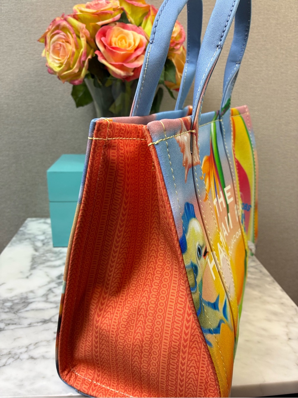 Marc Jacobs The Hawaii Iconic Landmark Tote Bag - Limited Release NWT - Picture 3 of 14
